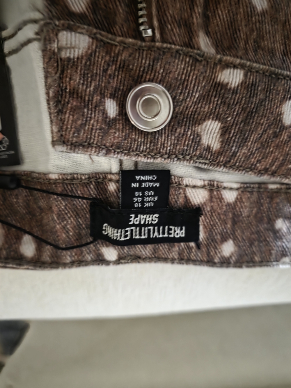 NWT PrettyLittleThing Brown Polka Dot Wide Leg Jeans - Picture 3 of 4